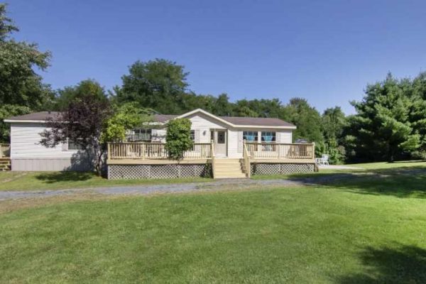 121 Finley Rd, Ballston Spa, NY 12020